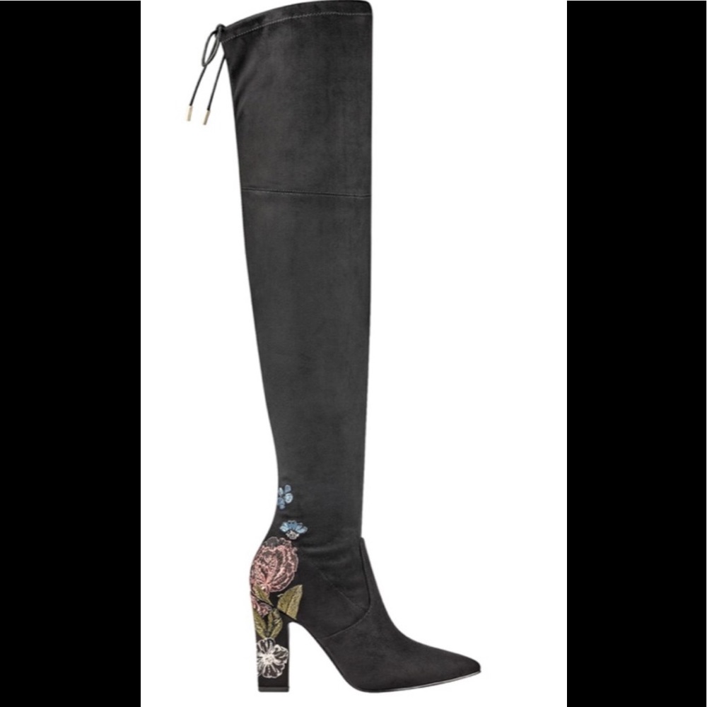 Gorgeous NEW  GUESS Albizia BOOTS 🌺